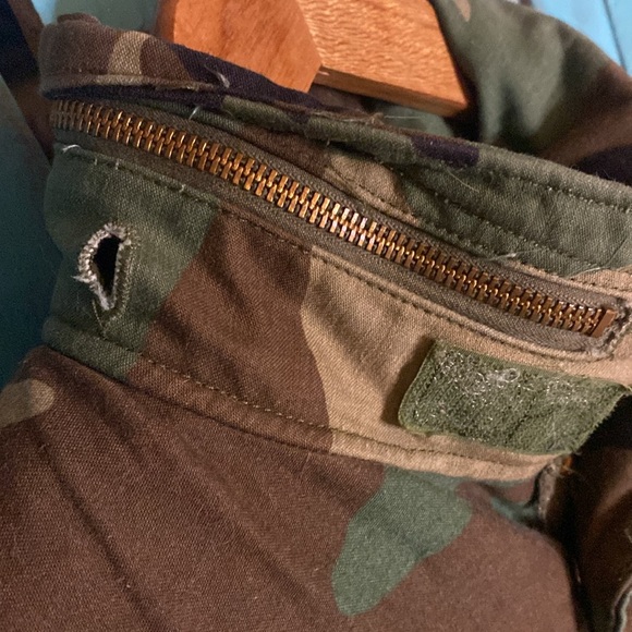 Vintage Y2K cold weather woodland camouflage jacket with liner size small - Picture 2 of 11